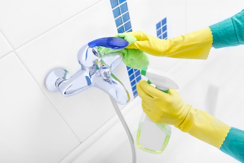 One off cleaning in a bathroom with polished surfaces